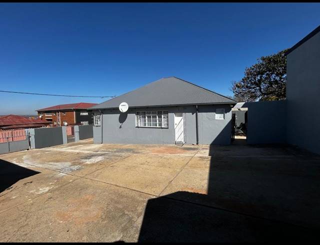 6 BEDROOM HOUSE FOR SALE IN JEPPESTOWN
